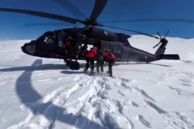 erzurumun-cat-ilcesinde-mahsur-kalan-vatandas-askeri-helikopterle-kurtarildi-X7fgXBmZ.jpg