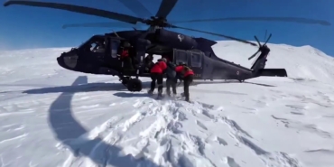 erzurumun-cat-ilcesinde-mahsur-kalan-vatandas-askeri-helikopterle-kurtarildi-X7fgXBmZ.jpg