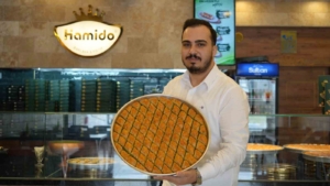 gaziantepte-bayram-coskusu-baklavacilarin-yogun-calisma-donemi-basladi-2Ag6nBgF.jpg