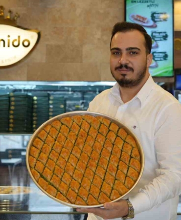 gaziantepte-bayram-coskusu-baklavacilarin-yogun-calisma-donemi-basladi-2Ag6nBgF.jpg