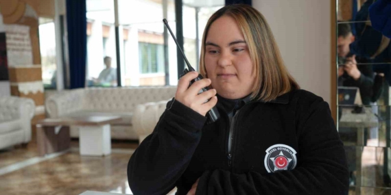 Gaziantep'te Engelsiz İstihdamın İlham Verici Hikayesi: Senanur Aslanpay Gaziantep’te Engelsiz İstihdamın İlham Verici Hikayesi: Senanur Aslanpay