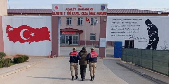 Gaziantep'te İş Arkadaşını Silahla Yaralayan Şahıs Tutuklandı: Olayın Ayrıntıları Gaziantep’te İş Arkadaşını Silahla Yaralayan Şahıs Tutuklandı: Olayın Ayrıntıları