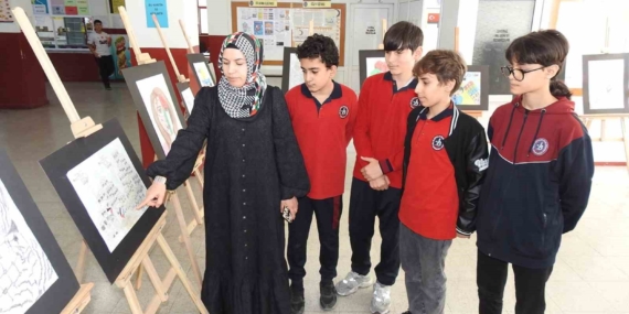 Gaziantep’te Öğrencilerden Ramazan’a Özel: "Gazze’nin Sesiyiz" Resim Sergisi Açılışı Gaziantep’te Öğrencilerden Ramazan’a Özel: “Gazze’nin Sesiyiz” Resim Sergisi Açılışı