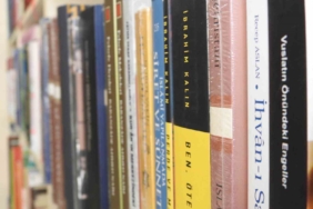 gaziantepte-ramazan-ayinda-kuran-i-kerim-ve-dini-kitap-satislari-artiyor-ZE1i6TVw.jpg