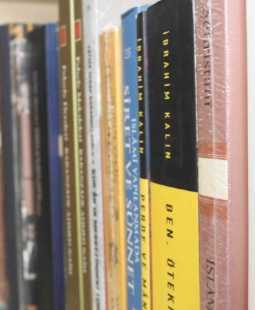 gaziantepte-ramazan-ayinda-kuran-i-kerim-ve-dini-kitap-satislari-artiyor-ZE1i6TVw.jpg