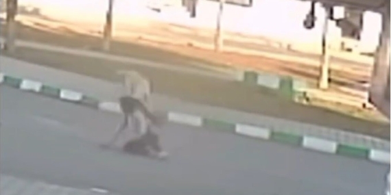 Gaziantep'te Sokak Köpeklerinin Saldırısına Uğrayan 3 Öğrenci Gaziantep’te Sokak Köpeklerinin Saldırısına Uğrayan 3 Öğrenci