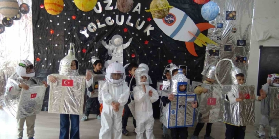 Gercüş Anaokulunda Uzay Çadırı ile Eğlenceli Keşif Gercüş Anaokulunda Uzay Çadırı ile Eğlenceli Keşif