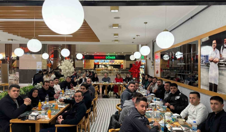 gla-gayrimenkul-yonetim-as-vanmall-personeline-iftar-yemegi-duzenledi-yhx8UqNi.jpg