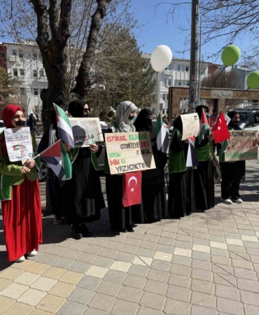 igdirda-gazze-icin-sessiz-protesto-bAXTiF5q.jpg