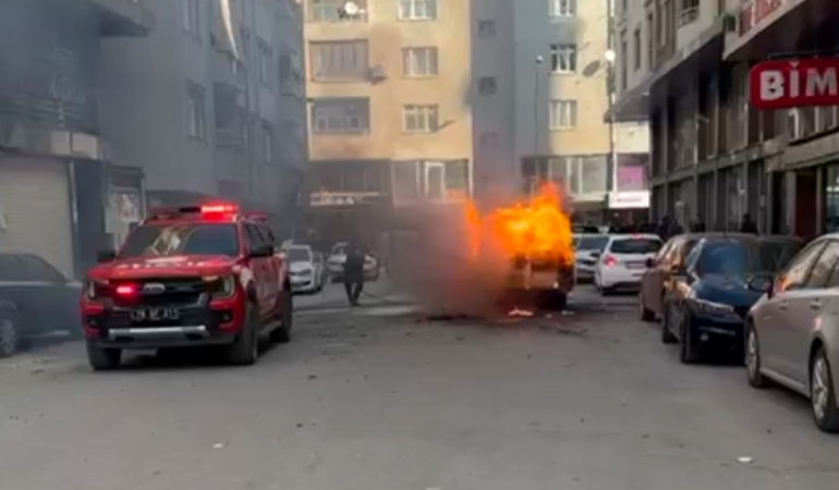 igdirda-ticari-arac-yangini-arac-kullanilamaz-hale-geldi-Bg5MN6IJ.jpg