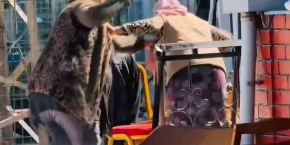 Iğdır'daki Pazarcı Kadınların Rekabeti: Bir Kavga Hikayesi Iğdır’daki Pazarcı Kadınların Rekabeti: Bir Kavga Hikayesi