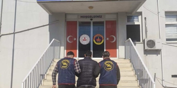 JASAT, 10 Yıl 5 Ay Kesinleşmiş Hapis Cezası Olan Firariyi Başarıyla Ele Geçirdi JASAT, 10 Yıl 5 Ay Kesinleşmiş Hapis Cezası Olan Firariyi Başarıyla Ele Geçirdi