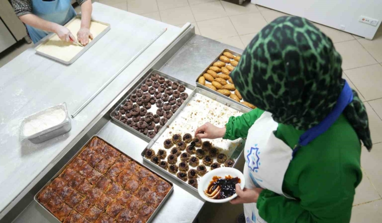 kadin-kooperatifinden-essiz-bayram-tatlilari-geleneksel-lezzetler-G4NcvchW.jpg