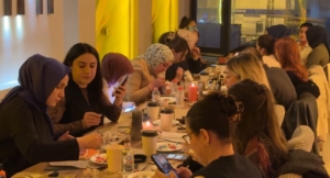 kadinlar-seramik-ve-boyama-etkinliginde-yeteneklerini-sergilediler-sanatin-gucu-LQLOYnX2.jpg