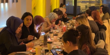 kadinlar-seramik-ve-boyama-etkinliginde-yeteneklerini-sergilediler-sanatin-gucu-LQLOYnX2.jpg
