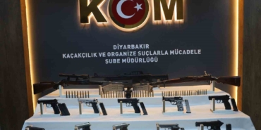 kargo-araclarinda-silah-operasyonu-17-gozalti-ve-gizli-bolmelerde-tabancalar-uwlXt1Vn.jpg