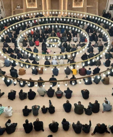 karsta-bayram-namazi-icin-camilere-yogun-katilim-gIWUiASU.jpg