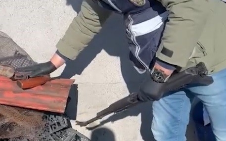 Kars'ta Silah Kaçakçılığı Operasyonu: 1 Tutuklama Kars’ta Silah Kaçakçılığı Operasyonu: 1 Tutuklama