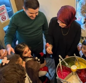 kaymakam-bulut-oksuz-ve-yetim-cocuklarla-iftar-sofrasinda-bulustu-lItQXAkv.jpg