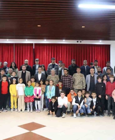 kaymakam-uguz-cocuklarla-iftar-sofrasinda-bir-araya-geldi-xLFWFGht.jpg