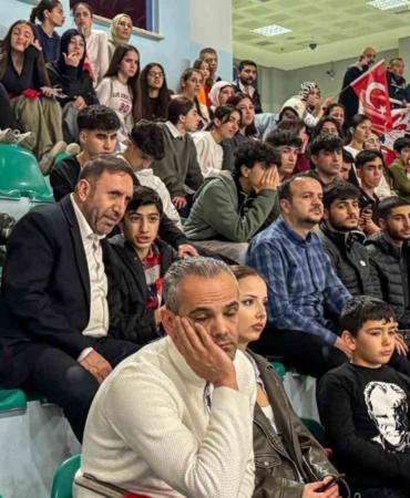 koruma-altindaki-cocuklarin-milli-takima-destek-verme-hikayesi-OOM1iwOe.jpg