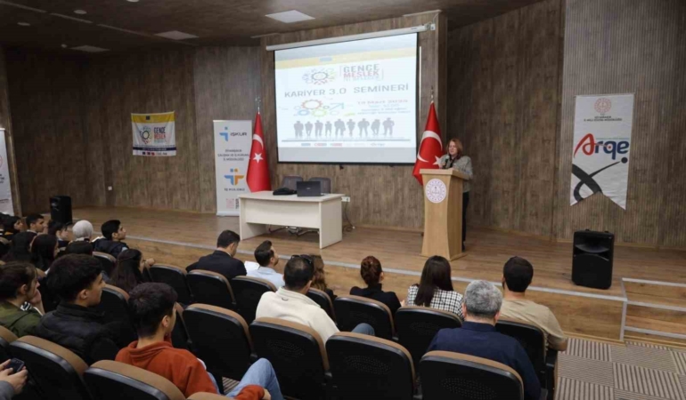 lise-ogrencileri-icin-yenilikci-kariyer-30-semineri-cn48IdMx.jpg
