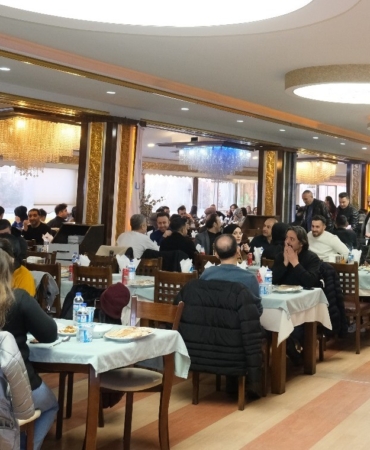 lokman-hekim-iftarda-yonetici-ve-personeliyle-bulustu-SX4mZOkh.jpg