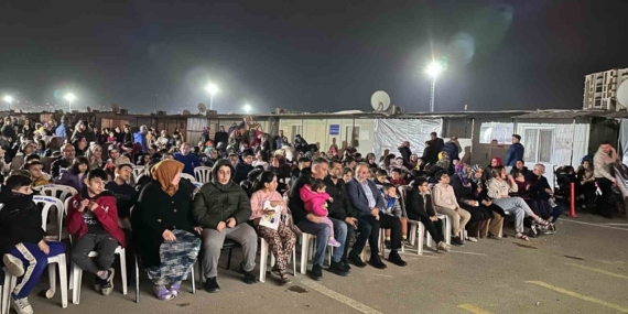 Malatya Büyükşehir Belediyesi'nin Ramazan Coşkusu: Konteyner Kentlerdeki Birliktelik Malatya Büyükşehir Belediyesi’nin Ramazan Coşkusu: Konteyner Kentlerdeki Birliktelik