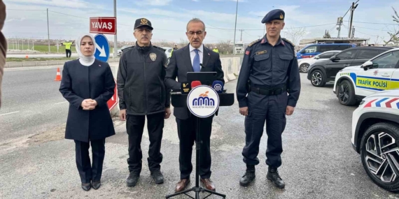 Malatya Valisi Seddar Yavuz'un Bayram İçin Alınan Tedbirler Üzerine Özel Açıklaması Malatya Valisi Seddar Yavuz’un Bayram İçin Alınan Tedbirler Üzerine Özel Açıklaması