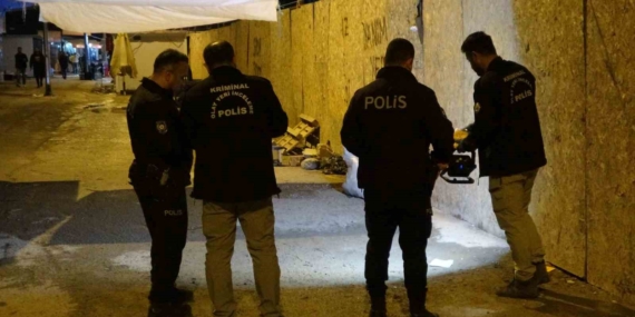 Malatya'da Bıçaklı Kavga: İki Grubun Çatışmasında 2 Kişi Ağır Yaralandı Malatya’da Bıçaklı Kavga: İki Grubun Çatışmasında 2 Kişi Ağır Yaralandı