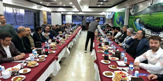 Malatya'da Bingöllülerin İftar Buluşmasında Birlik ve Beraberlik Vurgusu Malatya’da Bingöllülerin İftar Buluşmasında Birlik ve Beraberlik Vurgusu