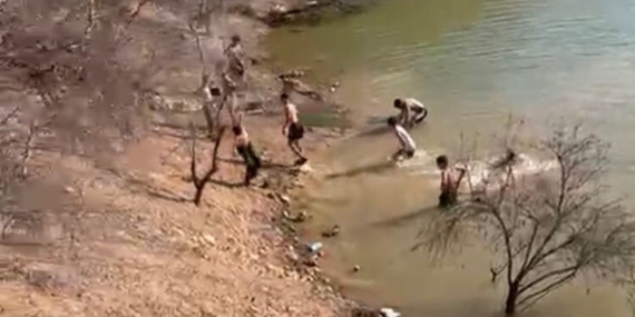 Malatya'da Çocuklar Sıcak Havanın Keyfini Çıkardı: Yaz Eğlenceleri Malatya’da Çocuklar Sıcak Havanın Keyfini Çıkardı: Yaz Eğlenceleri