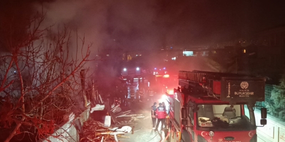 Malatya’da Depo Yangını Paniğe Neden Oldu
