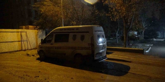 Malatya'da İnşaattan Düşen İşçi Hayat Mücadelesi Veriyor Malatya’da İnşaattan Düşen İşçi Hayat Mücadelesi Veriyor