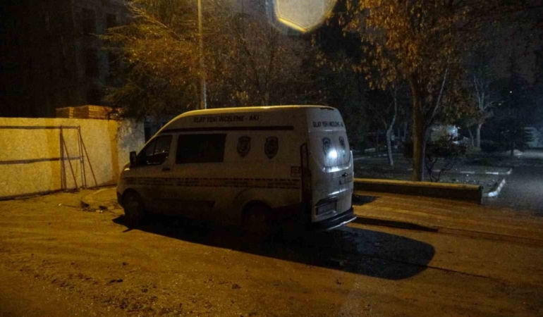 malatyada-insaattan-dusen-isci-hayat-mucadelesi-veriyor-Q4QzabEe.jpg