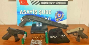 malatyada-kar-maskeli-gasp-ve-yaralama-olayinda-4-kisi-gozaltina-alindi-Ec6MGUEA.jpg