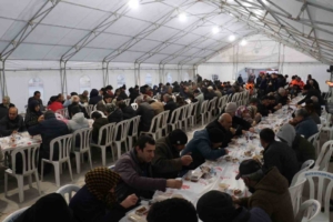 malatyada-ramazan-ayinin-ilk-iftari-coskuyla-acildi-DHkpEFaD.jpg