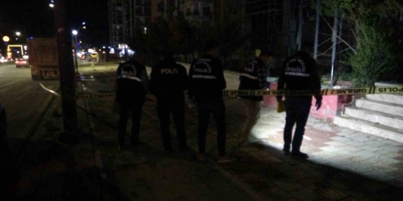 Malatya'da Su Sıçratma Kavgası: 5 Yaralı Olayı Malatya’da Su Sıçratma Kavgası: 5 Yaralı Olayı