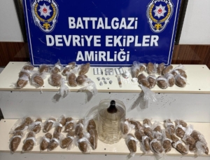 malatyada-uyusturucu-operasyonu-iki-gozalti-BObnJFjq.jpg