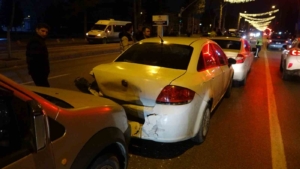 malatyada-zincirleme-trafik-kazasi-bir-yarali-25mSKGza.jpg