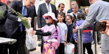 malatyalilarla-bulusan-7-bin-fidan-yesil-gelecegin-temelleri-atiliyor-pu59Yt8H.jpg