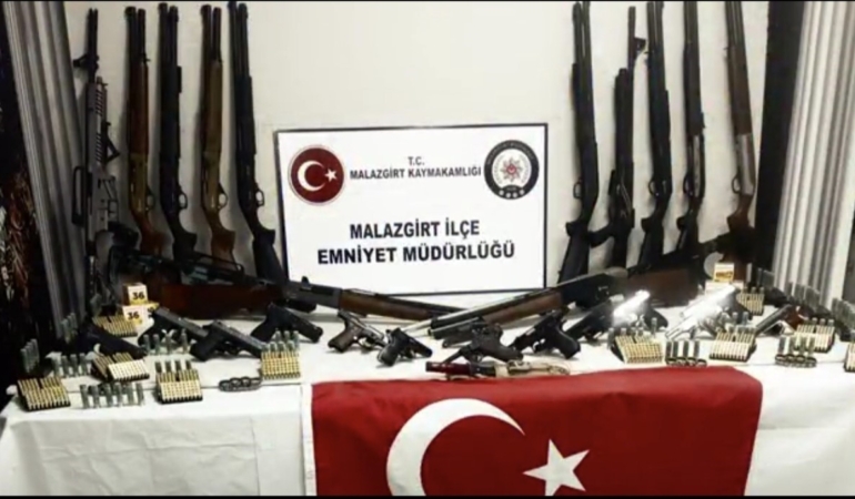 malazgirtte-ele-gecirilen-silah-ve-muhimmatla-ilgili-sok-gelismeler-T1deElYI.jpg
