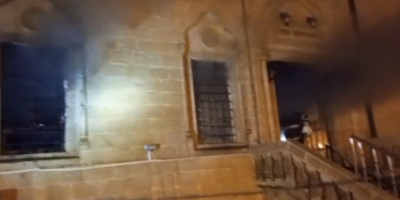 Mardin'de Cami Yangını Kontrol Altına Alındı Mardin’de Cami Yangını Kontrol Altına Alındı