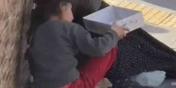 Mardin’de Dilencinin Şaşırtan Lüks Telefonu Dikkatleri Üzerine Çekti