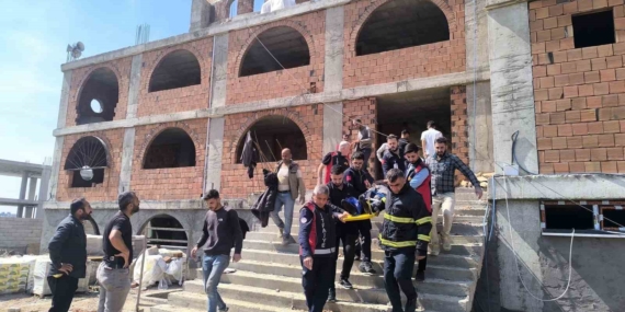 Mardin’de İnşaat Kazası: İki İşçi Düşerek Yaralandı