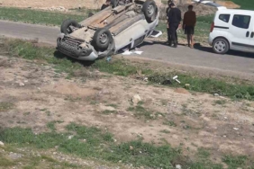 mardinde-kontrolden-cikan-suv-aracin-takla-atmasi-sonucu-2-kisi-yaralandi-lpNm9kgs.jpg