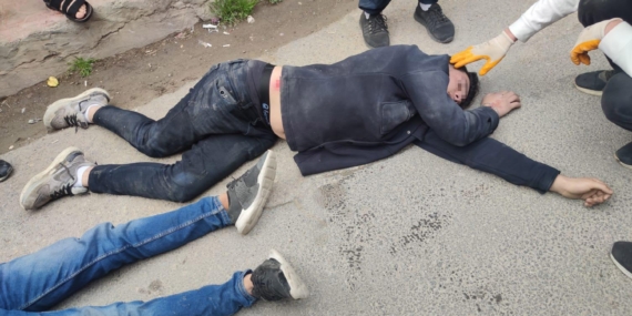 Mardin’de Motosikletin Yayaya Çarpması Sonucu 3 Kişi Yaralandı