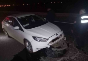 mardinde-seyir-halindeki-otomobile-tir-tekerlegi-carpti-surucu-yaralandi-S7qT4FJA.jpg