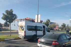mardinde-tir-servis-aracina-carpma-olayi-2-kisi-yaralandi-RPyEud3i.jpg