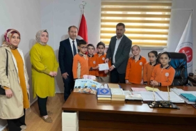mehmet-akif-ersoy-ilkokulundan-gazze-icin-ozel-yardim-kampanyasi-VexMutFX.jpg
